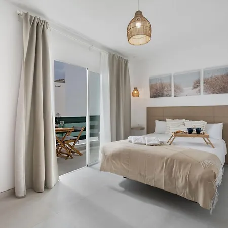 Charming In Comfort And Convenience Await Апартаменты Арона