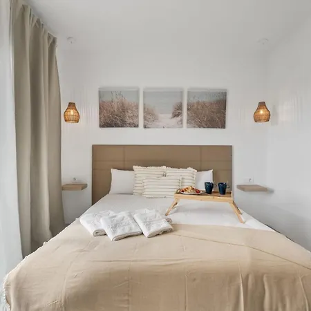 Апартаменты Charming In Comfort And Convenience Await *
