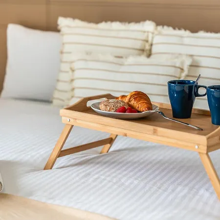 Апартаменты Charming In Comfort And Convenience Await Арона